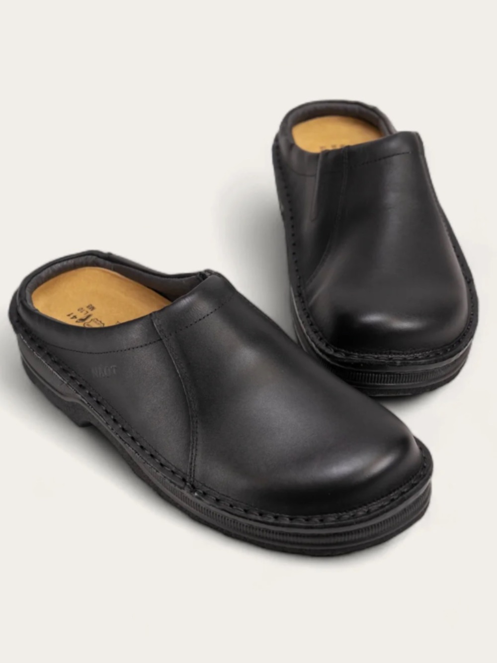 NWOT Naot Bjorn